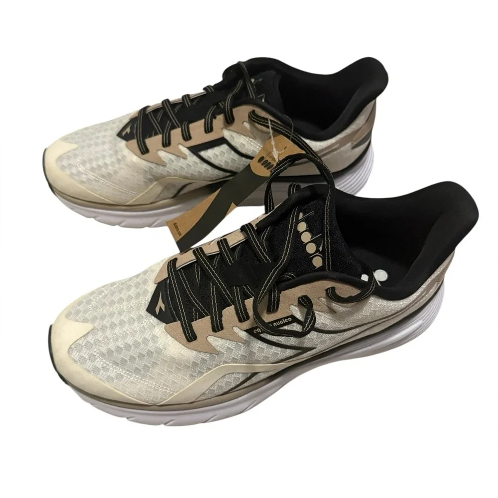 NWT Men's Diadora Equipe Nucleo, Whisper White/Black/Irish Cream, Size 9.5